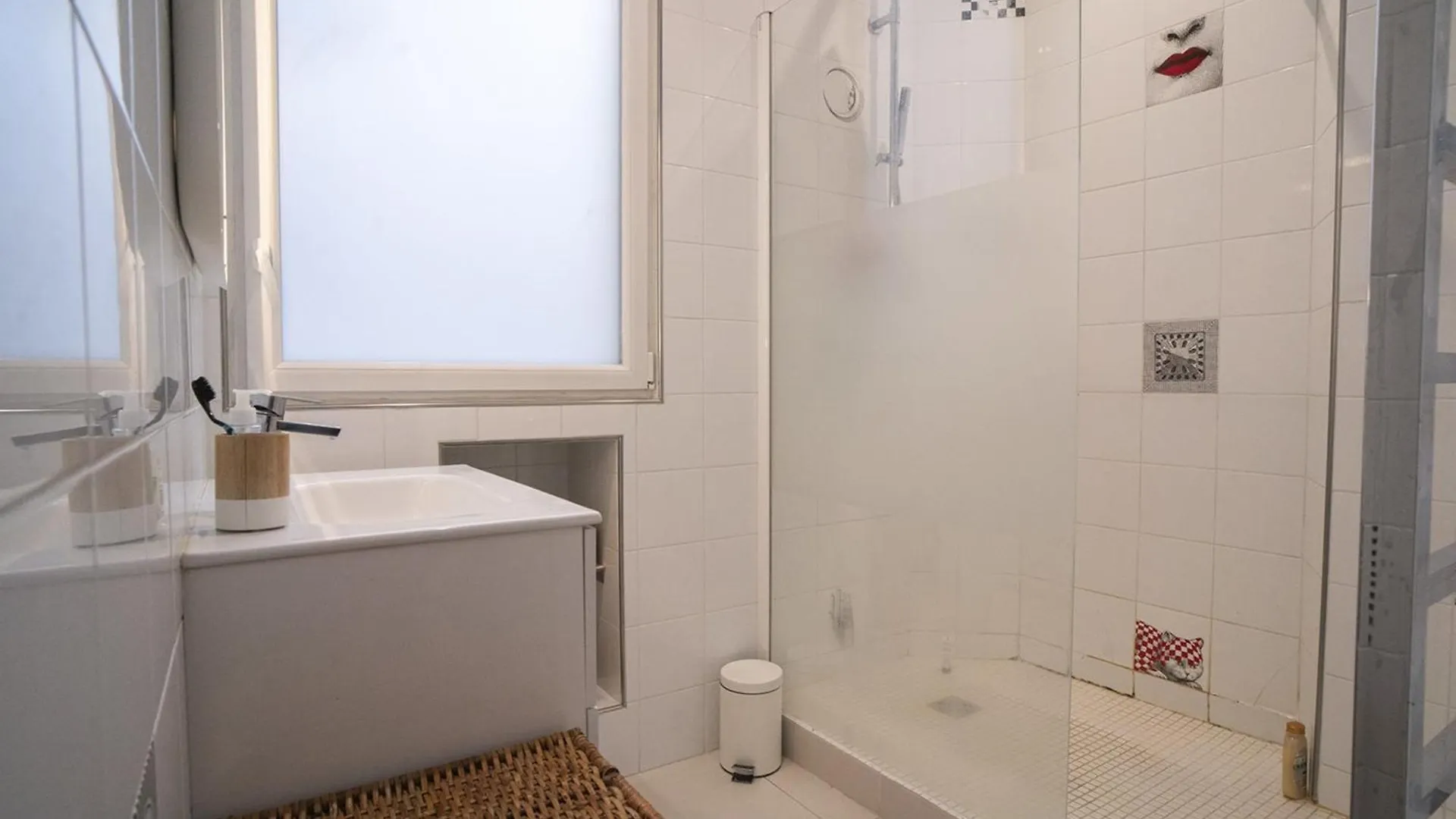 Lovely Nest Near Montmartre Apartment *